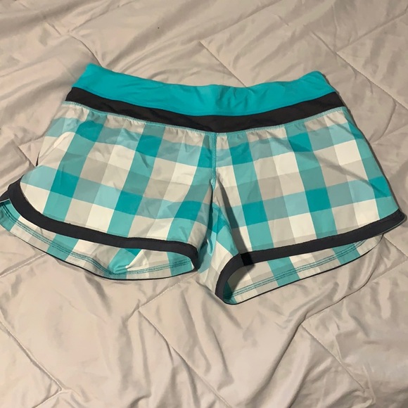 Lululemon S 8 run shorts blue/ grey/ white plaid